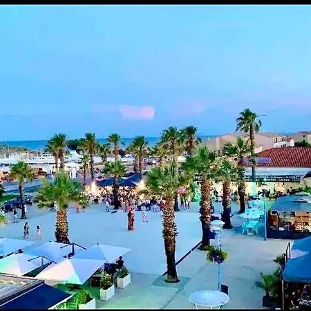 Face A La Διαμέρισμα Fleury (Aude)