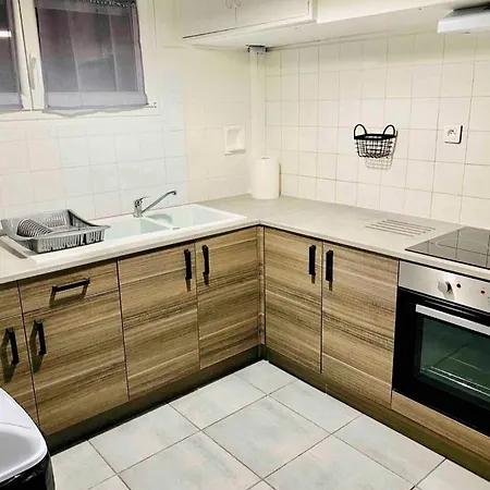 Face A La Διαμέρισμα Fleury (Aude)