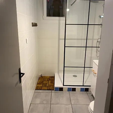 Face A La Διαμέρισμα