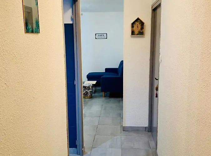 Face A La 아파트 플뢰리