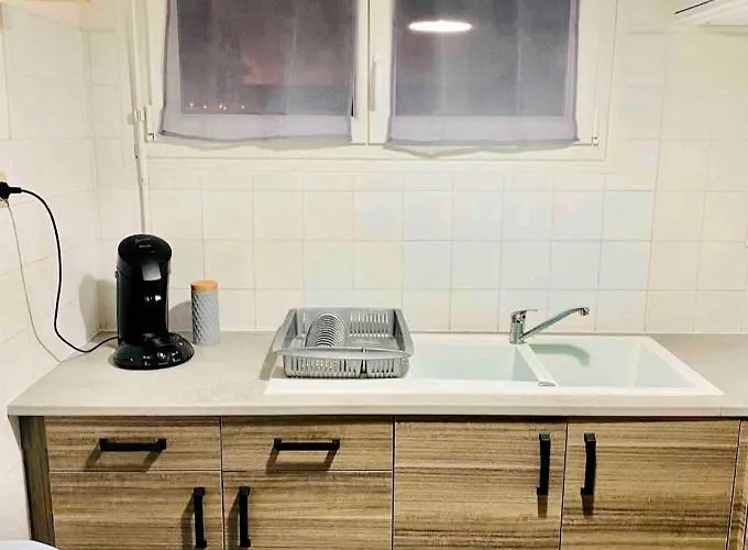 Face A La 아파트 플뢰리